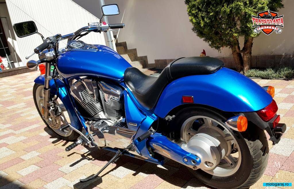 Honda vt1300cs sabre